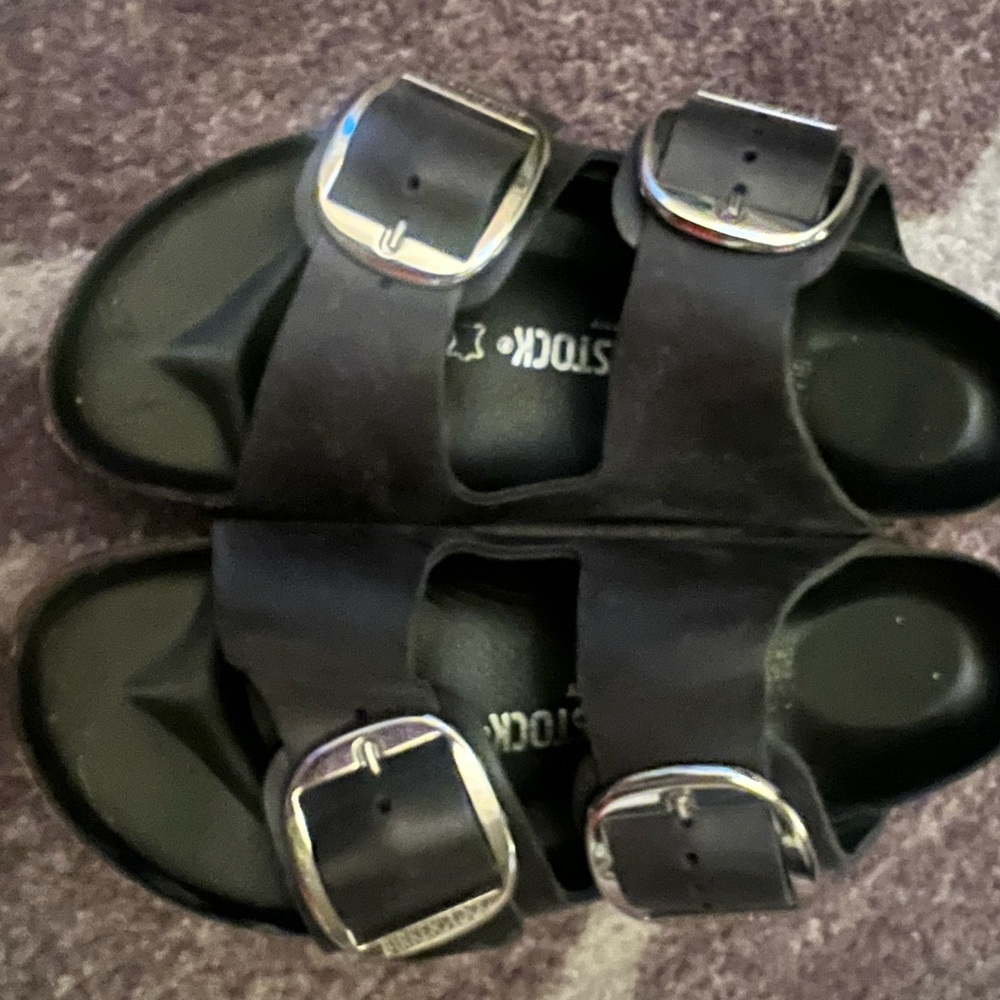 Birkenstock Arizona Big Buckle • Black Sandals with Silver Buckles